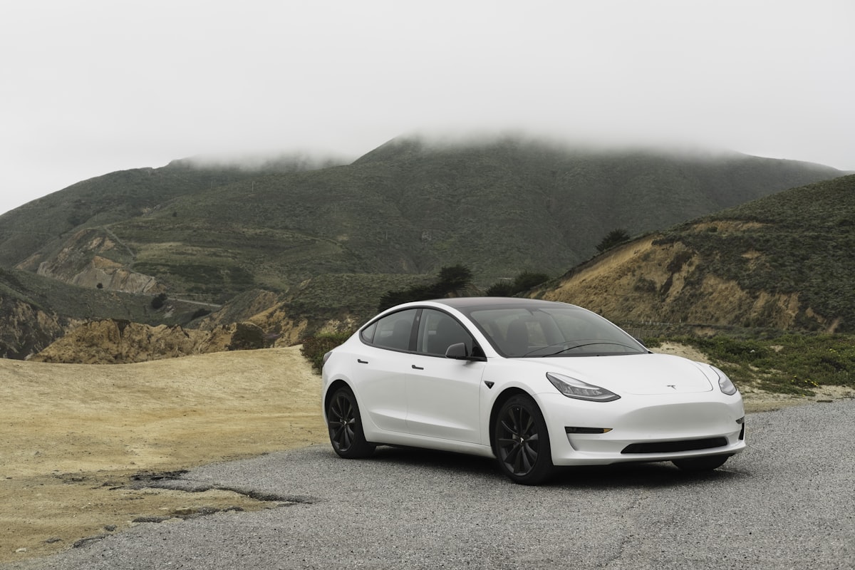 Tesla FSD v14.3.2 Logs Zero-Intervention 68-Mile Drive with Perfect Parking